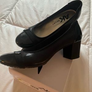 Anne Klein sport block heal black shoes size 9